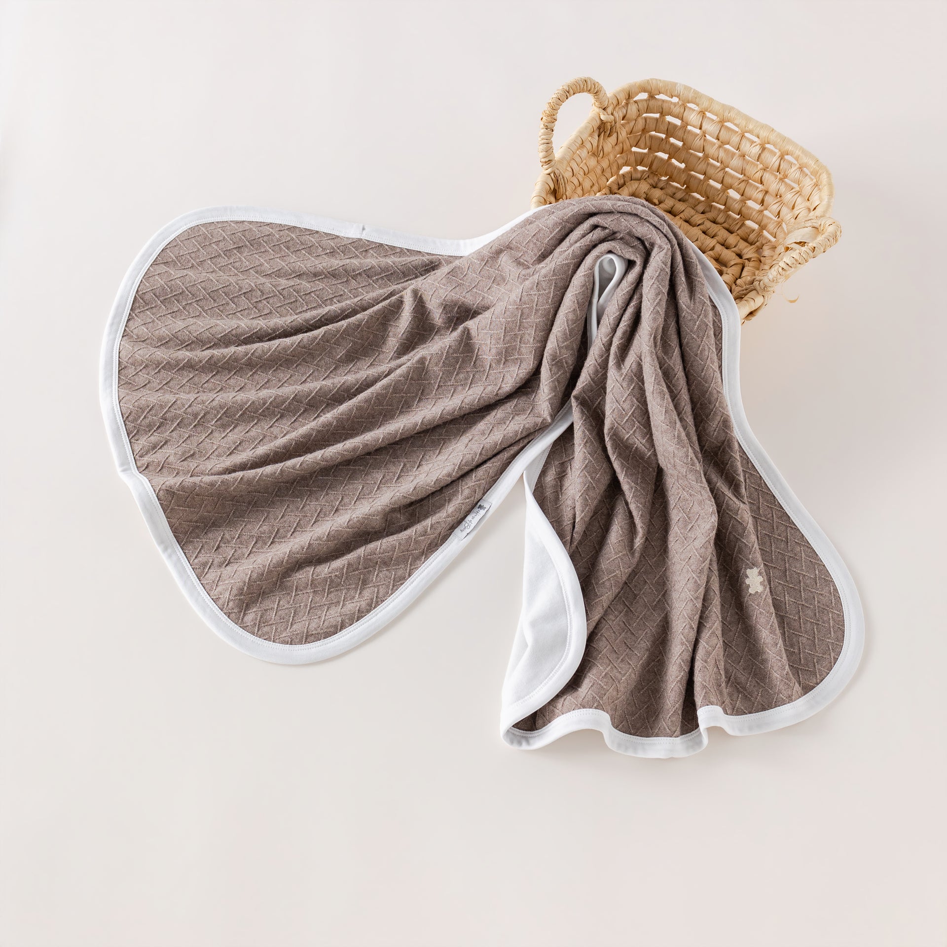Baby blanket beige summer
