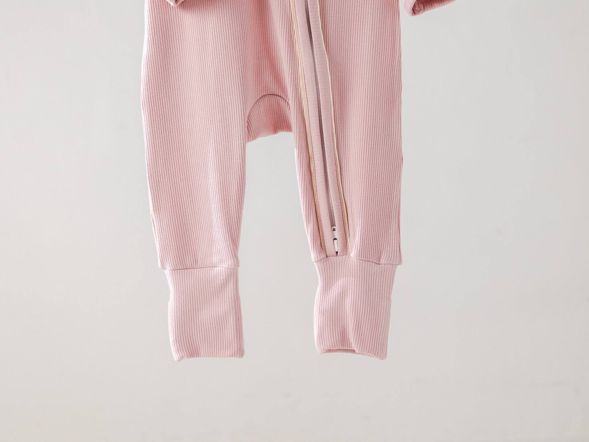 Baby jumpsuit zipper rose cloud