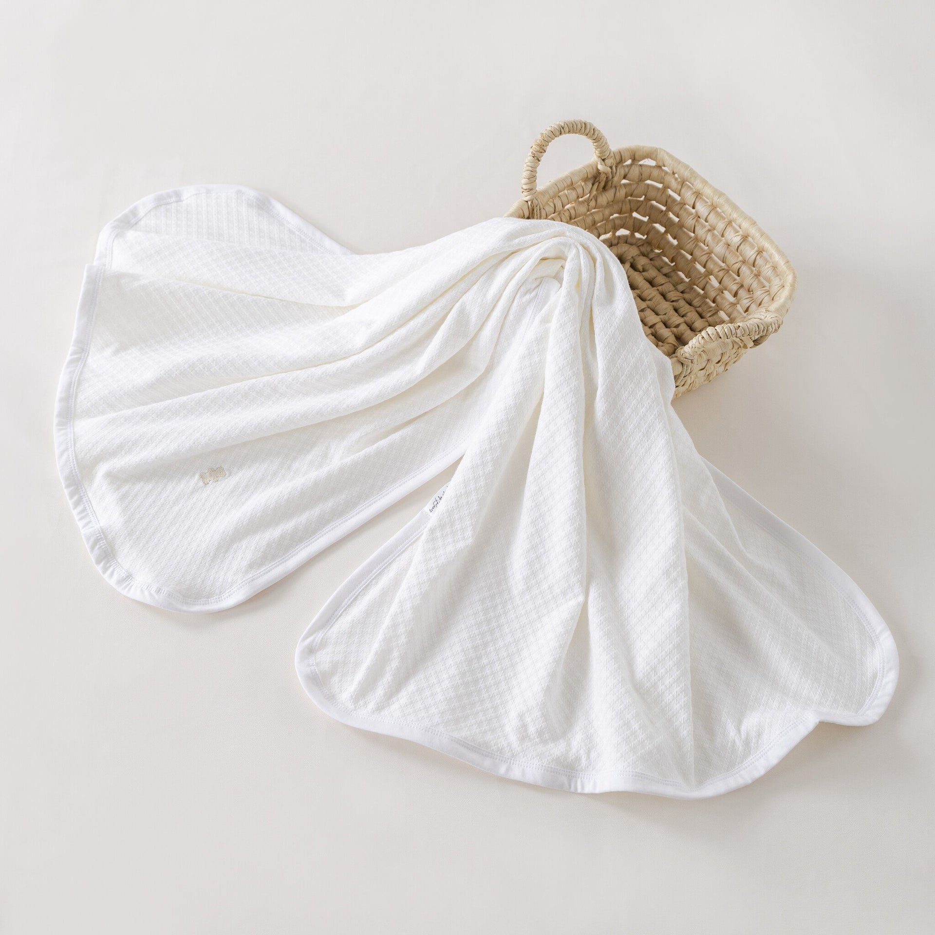 Baby blanket white