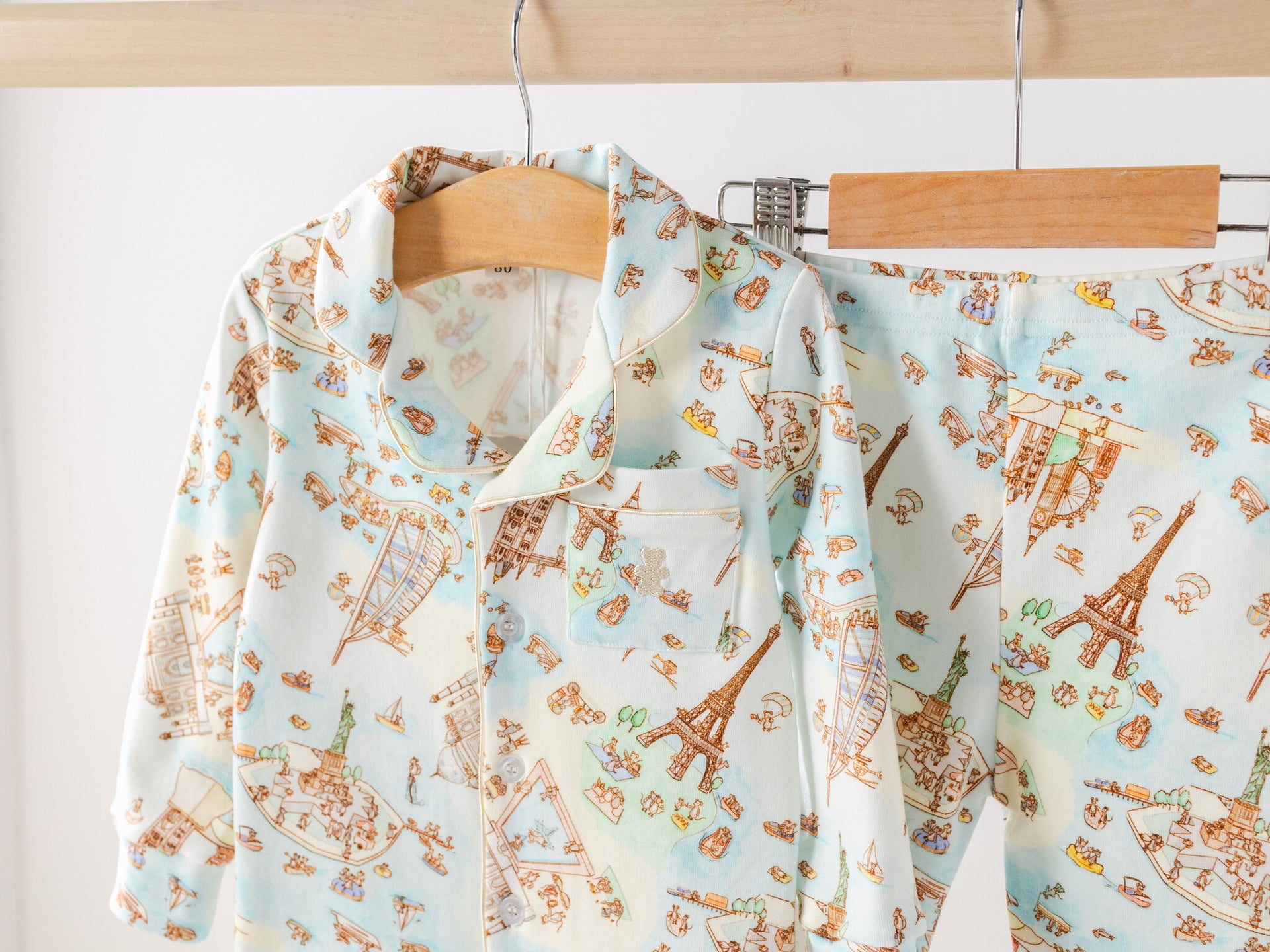 Children's pajamas around the world