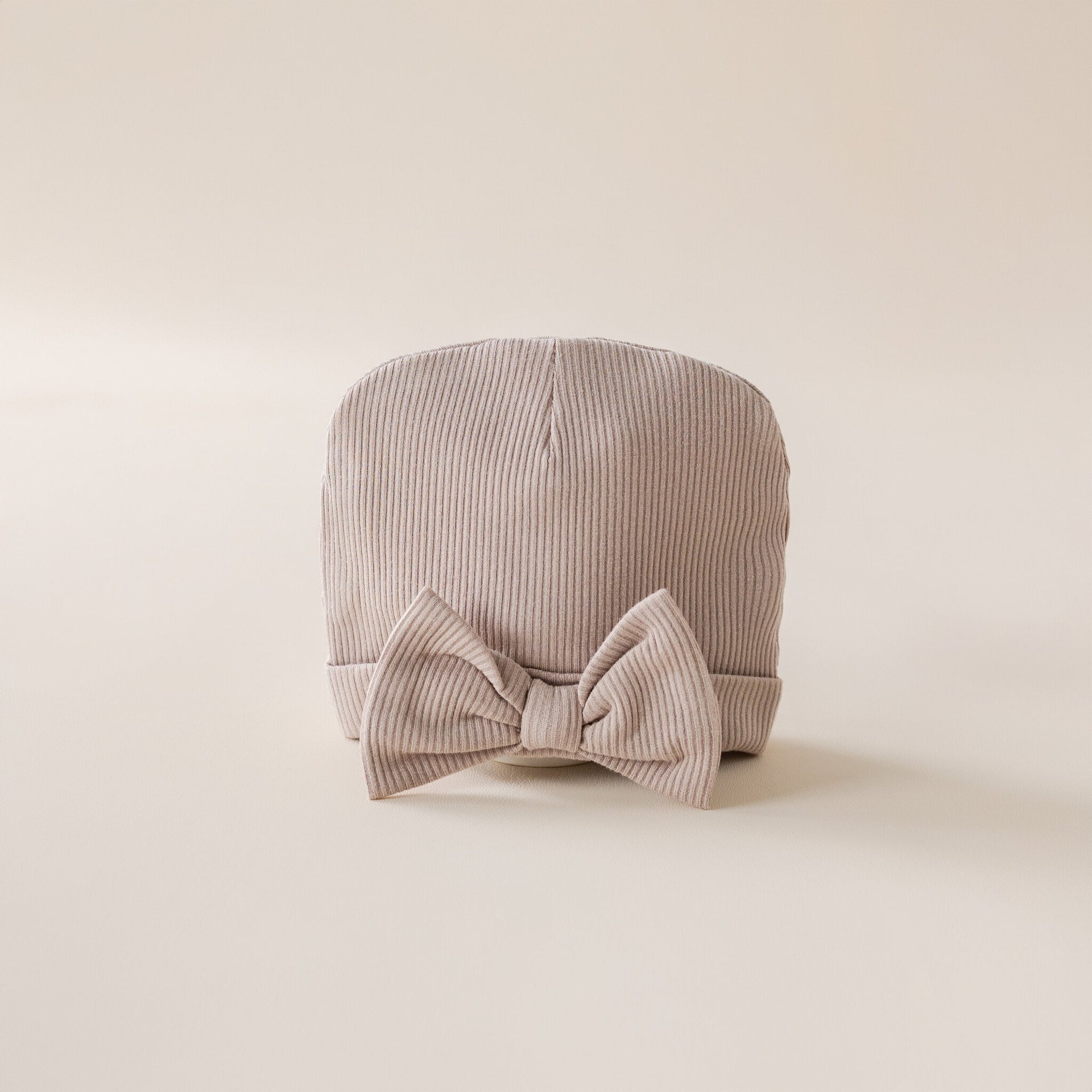 Baby bonnet cookie bow