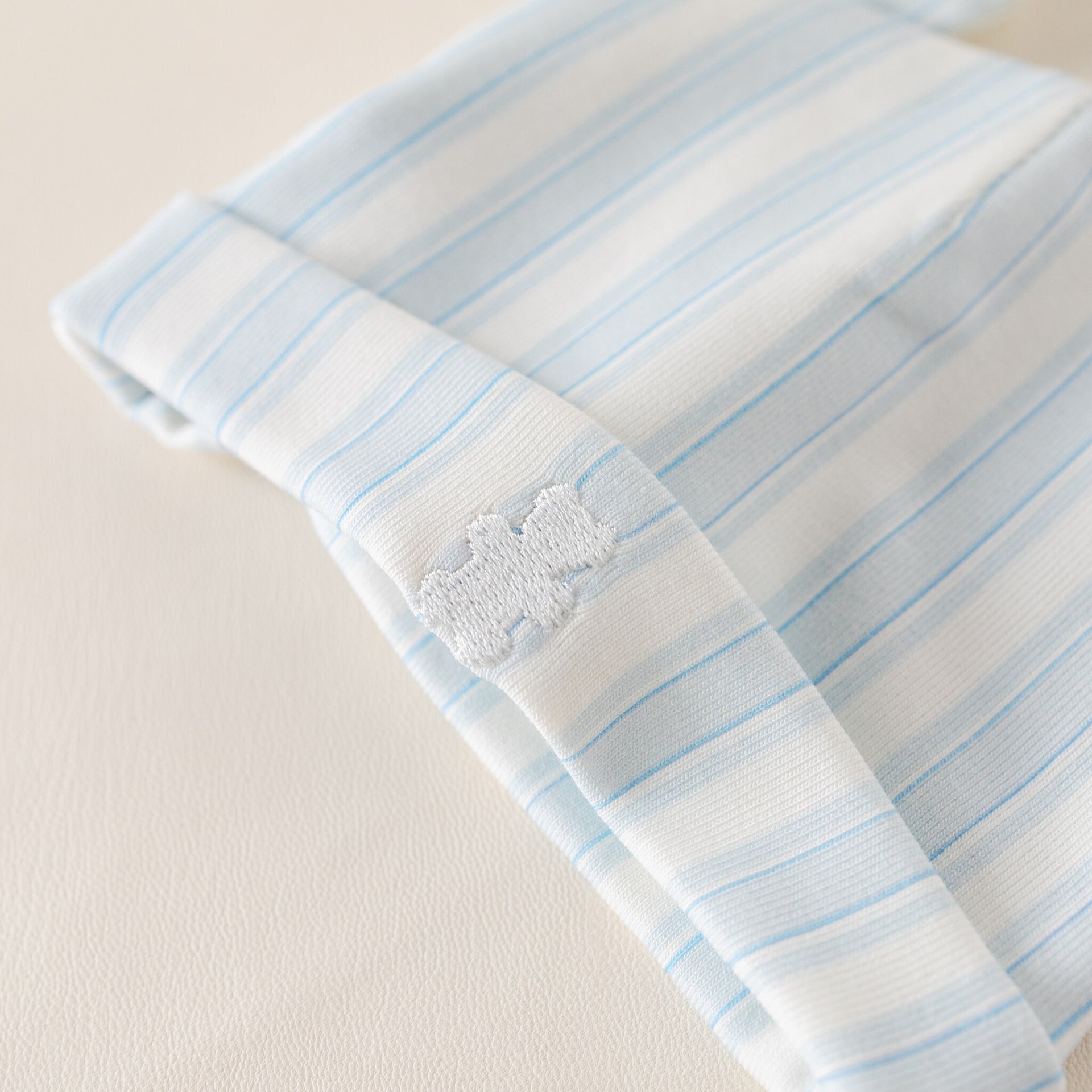 Baby hat blue stripe summer bear